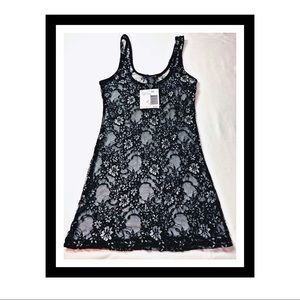 ❄️❄️G by Guess Holly Lace Top - Black/Silver  XS